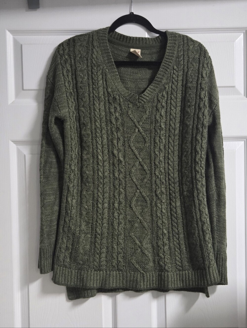 Women's Olive Green Cable Knit V-Neck Sweater Size XL
